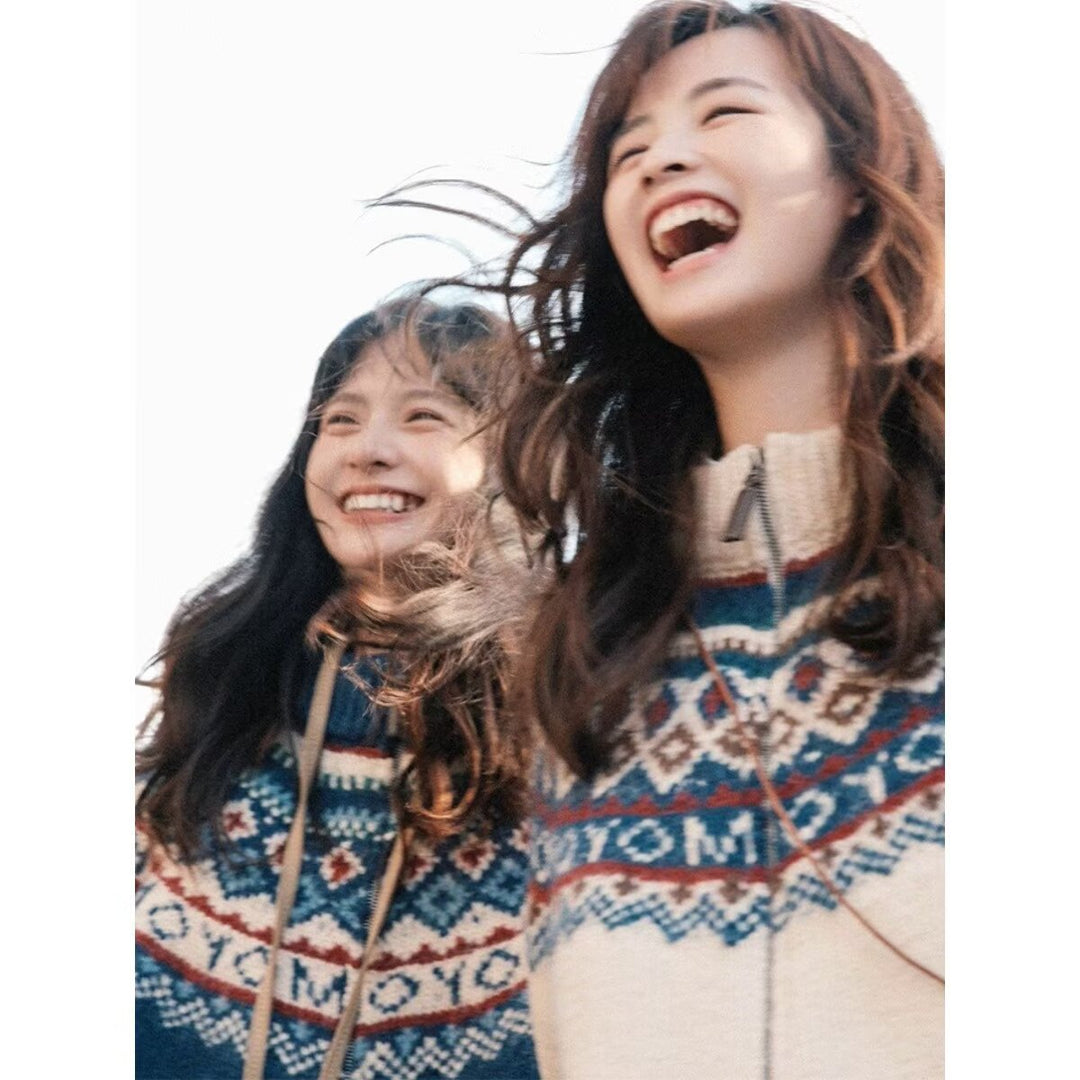 Women Cozy Chunky Knit Cardigan with Zipper and Geometric Pattern Mune Fashion