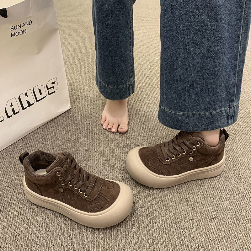 Women's Chunky Sneakers with Soft Suede and Cushioning Sole Mune Fashion