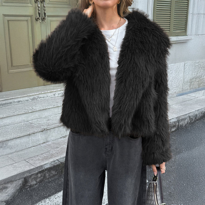 Women's short faux fur coat with wide standing collar, dense pile and warming inner lining Mune Fashion