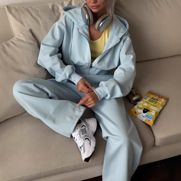 Women cropped zip-up hoodie with hood and high-cut relaxed jogging pants with elastic waistband Mune Fashion