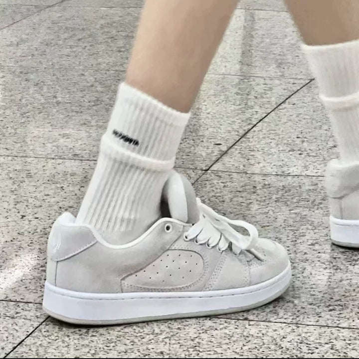 Women's Fashion Sneakers with High-Quality Suede Upper and Soft Footbed Mune Fashion