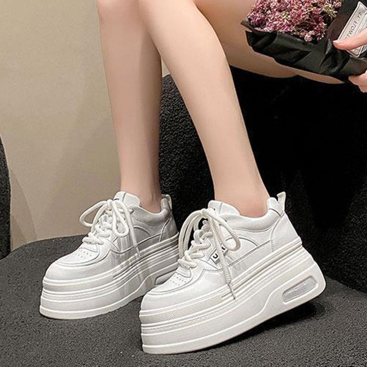 Women's Platform Sneakers with trendy two-tone design and reinforced cushioning Mune Fashion