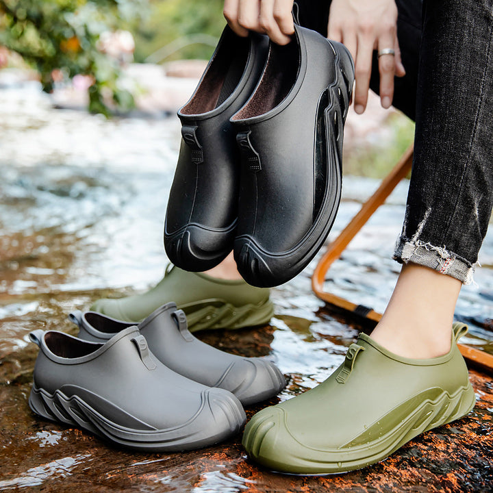 Men's sturdy waterproof outdoor clogs made of solid rubber with slip-resistant profile sole Mune Fashion