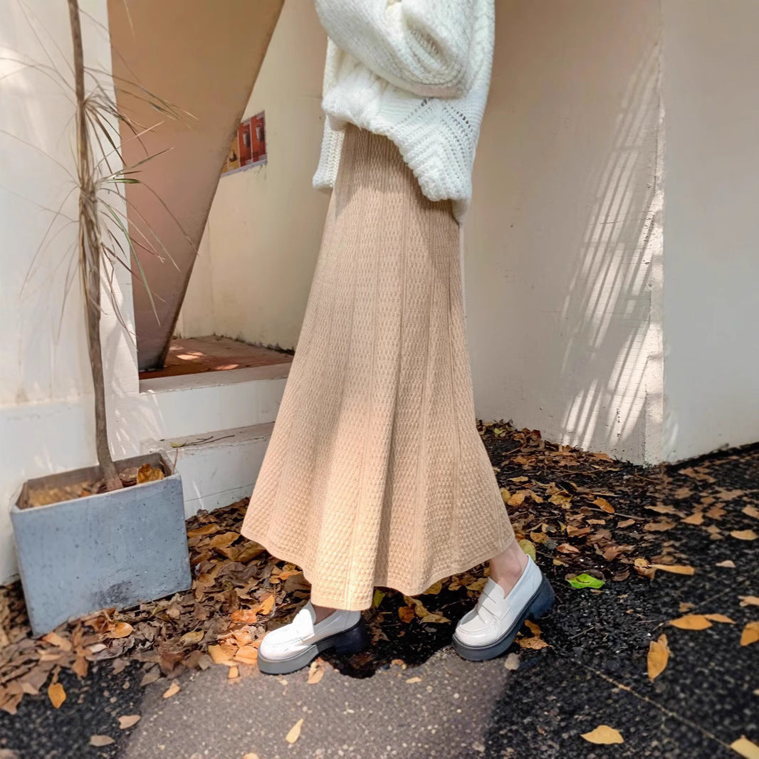 Women's Long Knitted Skirt with Elegant Design Mune Fashion