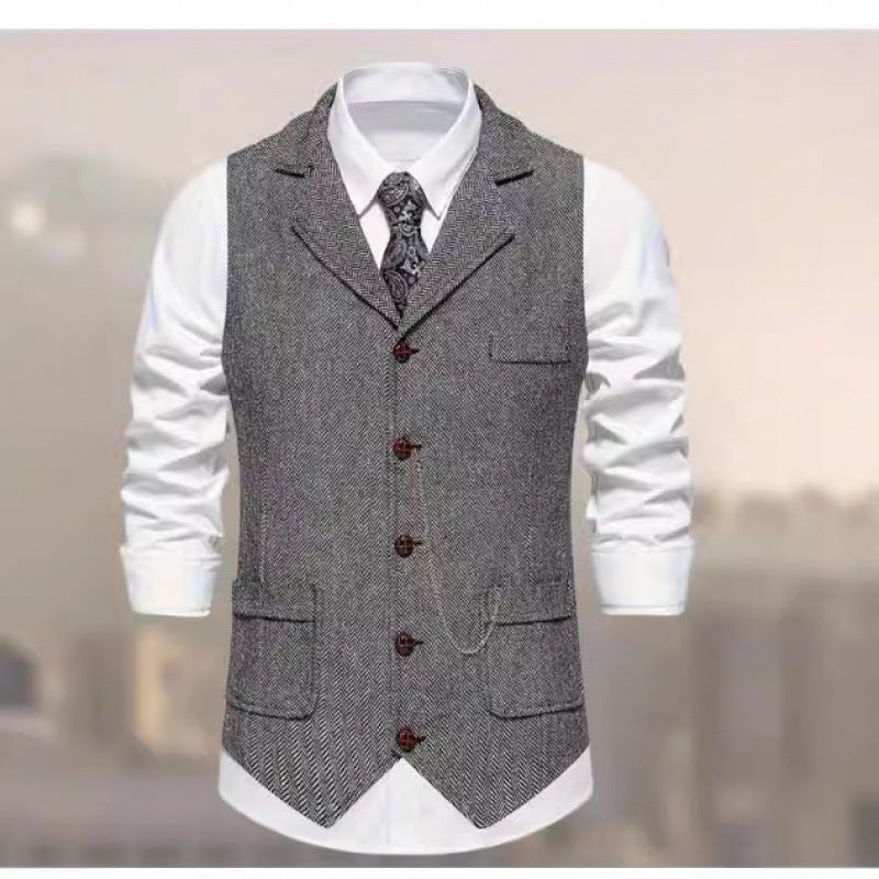 Men's Tailored Suit Vest with Shawl Collar Look, Flap Pockets and Decorative Watch Chain Mune Fashion