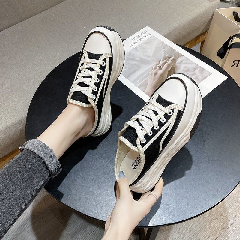 Women's sneakers in timeless design with reinforced sole Mune Fashion