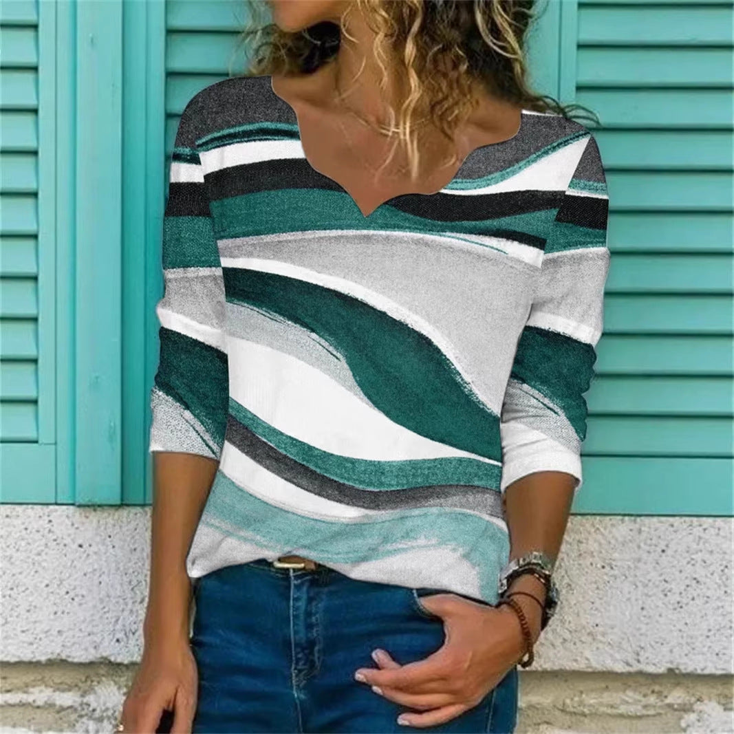 Women V neck shirt with wavy print and three-quarter sleeves Mune Fashion