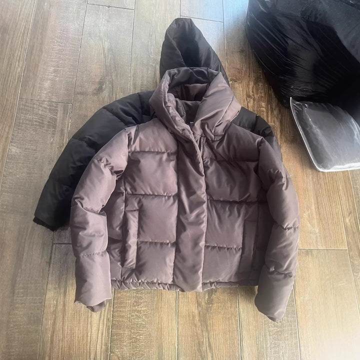 Women's short quilted puffer jacket with high stand-up collar and concealed button placket Mune Fashion