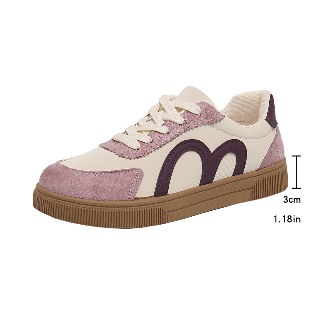 Women's retro sneaker with velour overlays, curved side application and profiled rubber sole Mune Fashion