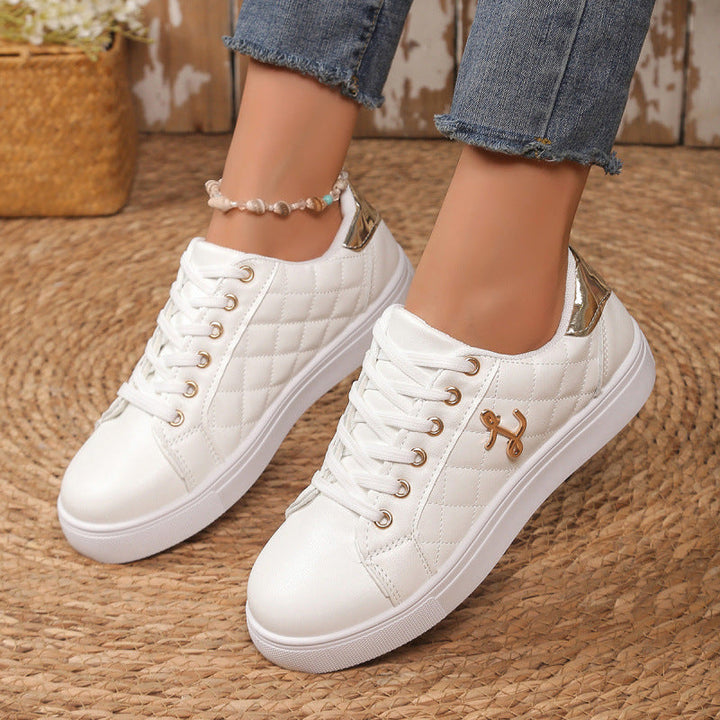 Women's fashionable sneakers with quilted pattern and elegant details Mune Fashion