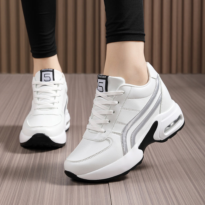Women's platform sneaker with visible air chamber, ergonomic wedge sole and padded ankle collar Mune Fashion