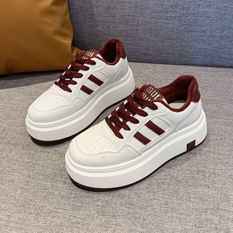 Women's Platform Sneakers with Enhanced Cushioning and Sporty Design Mune Fashion