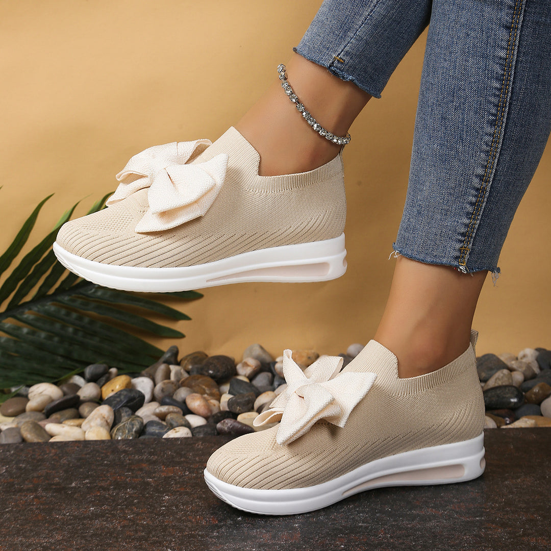 Women's Knit Slip-On Sneakers with Large Decorative Bow and Breathable Knit Structure Mune Fashion