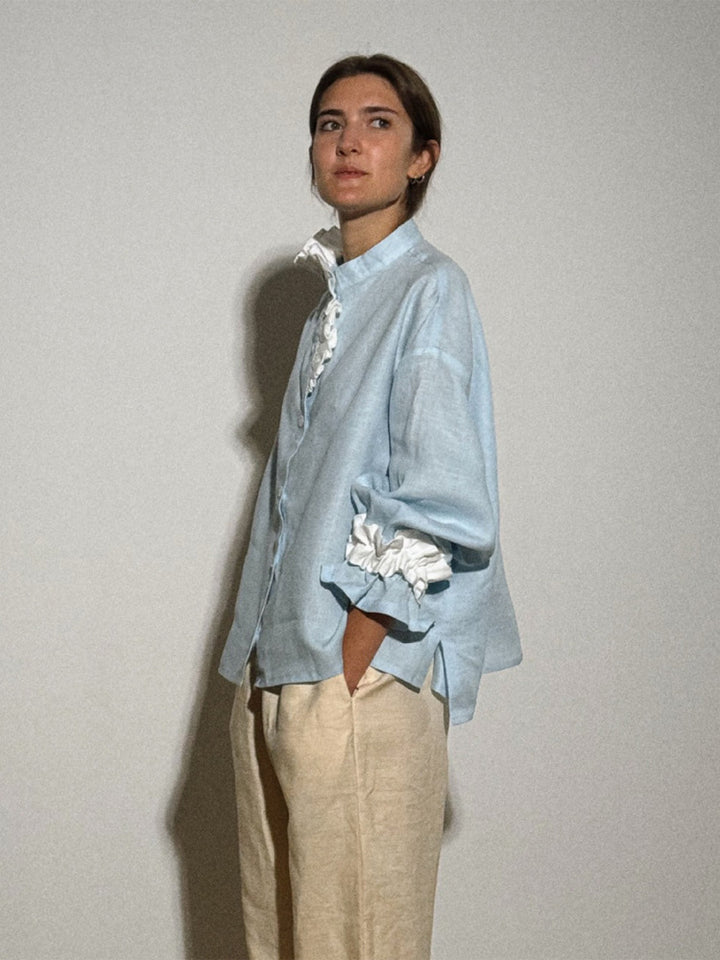 Women's lightweight linen blouse with stand-up collar, oversized silhouette and gathered cuffs Mune Fashion