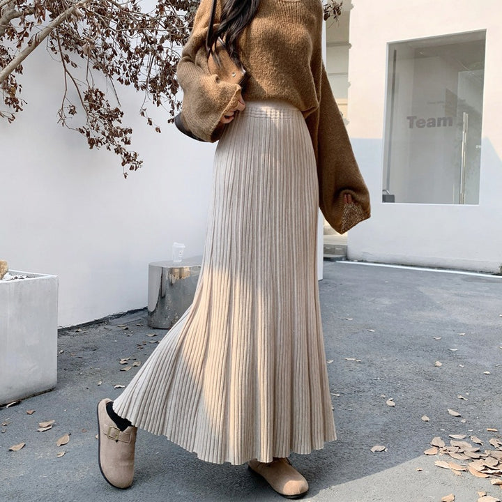 Ladies Long, pleated jersey skirt Mune Fashion