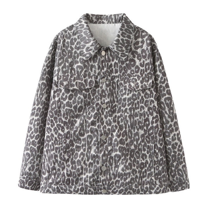 Women's oversized denim jacket in boxy cut with leopard pattern, snap button placket and patch chest pockets Mune Fashion