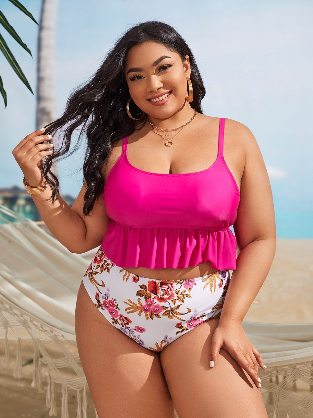 Women's bikini set with voluminous ruffle design and floral pattern Mune Fashion