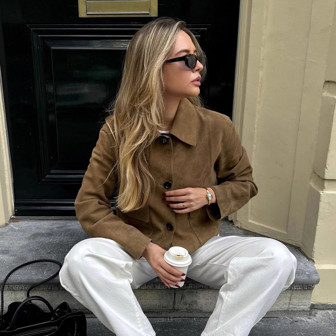 Women's Boxy Short Jacket in Suede Look with Shirt Collar and Flap Pockets Mune Fashion