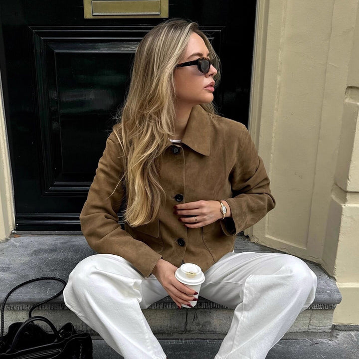 Women's Boxy Short Jacket in Suede Look with Shirt Collar and Flap Pockets Mune Fashion