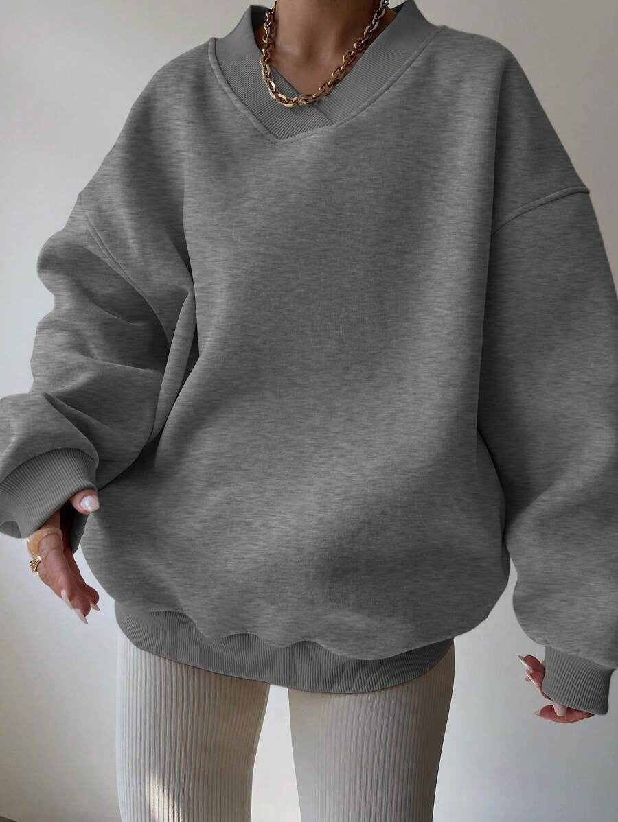 Women's Oversized V-Neck Sweatshirt with Reinforced Ribbed Collar and Extra Wide Cut Mune Fashion