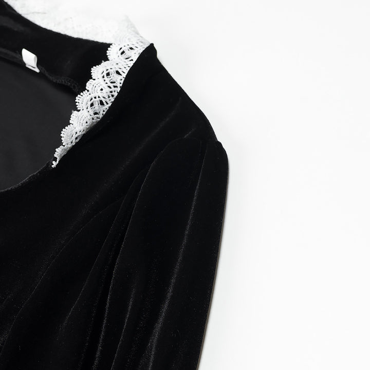 Women’s maxi dress made of velvet with square neckline, puff sleeves, and lace trim Mune Fashion