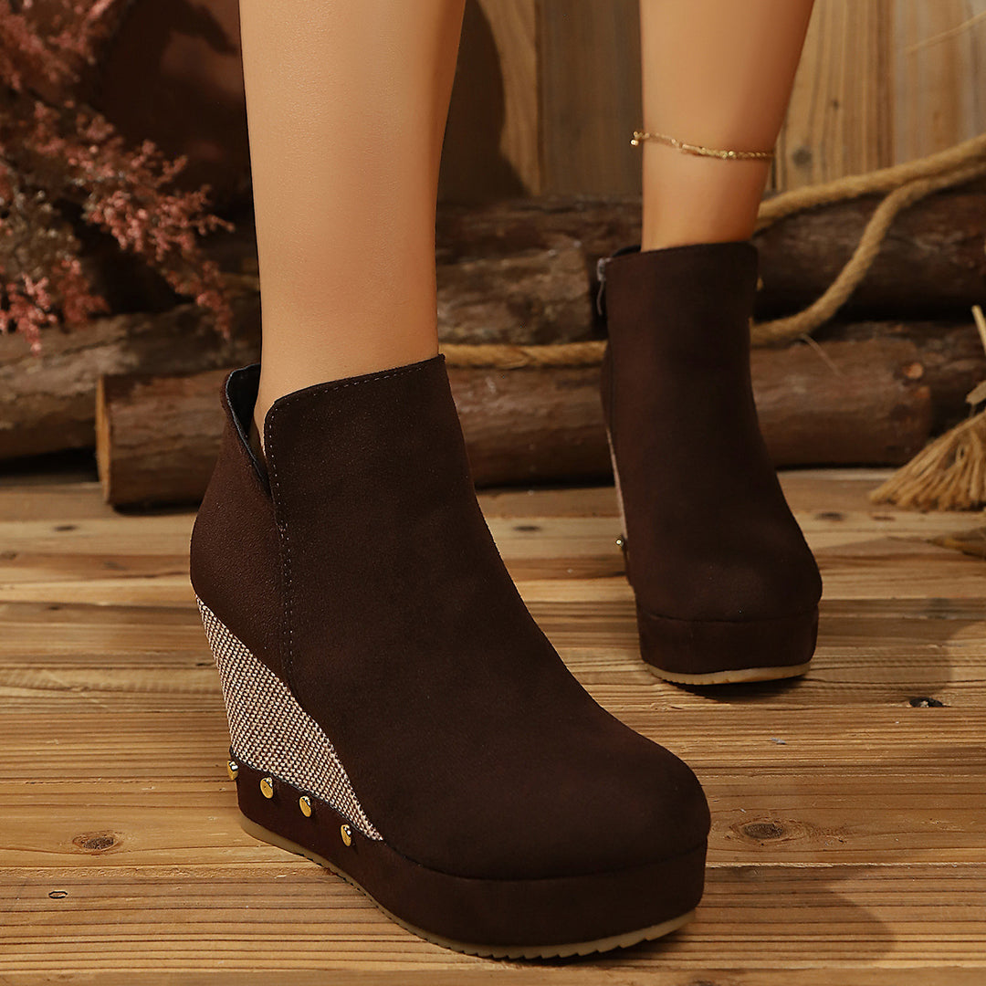Ladies Wedge Ankle Boot with Elegant Structure Mune Fashion