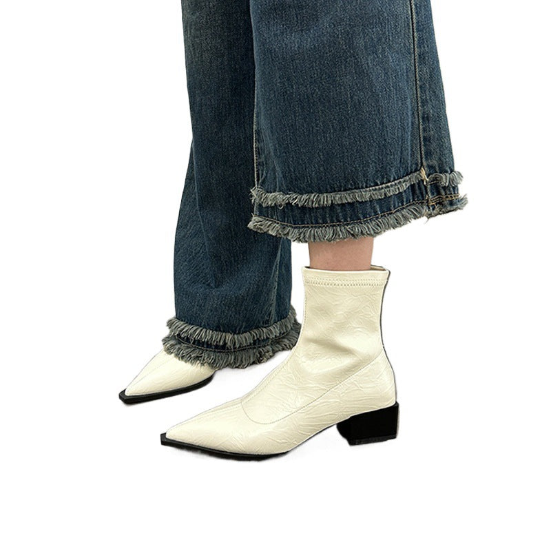 Ladies Elegant Ankle Boots with Pointed Toe and Block Heel Mune