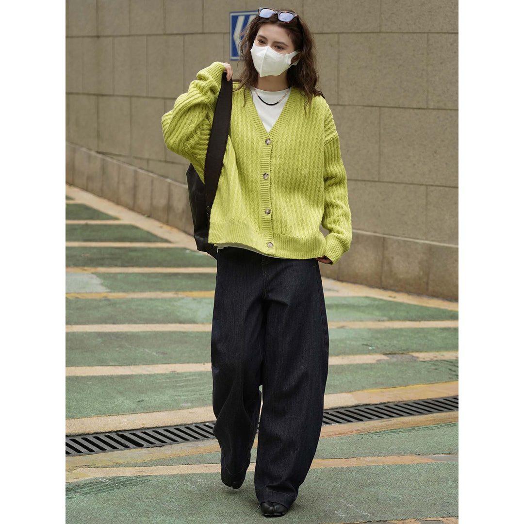 Women's Ergonomic Face Mask with Filter Pocket and Soft Ear Loops Mune Fashion