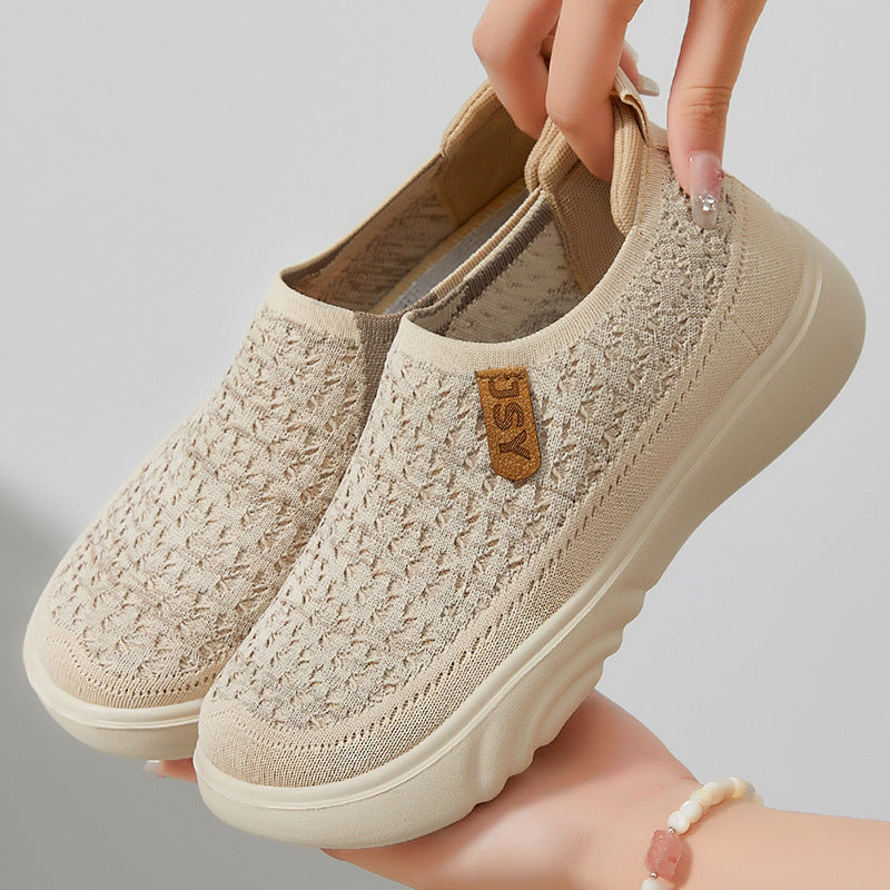 Women's knitted slip-on sneakers in sock-like design with breathable upper material and padded comfort sole Mune Fashion