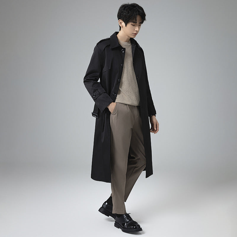 Men's trench coat with waist belt, shoulder flaps and classic button placket Mune Fashion