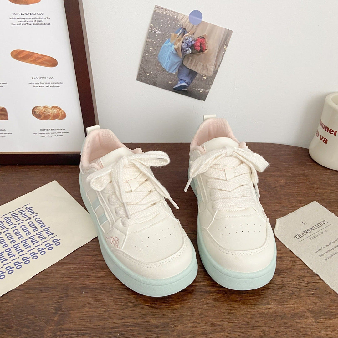 Women's Stylish Sneakers with Playful Accents and Slip-Resistant Sole Mune Fashion