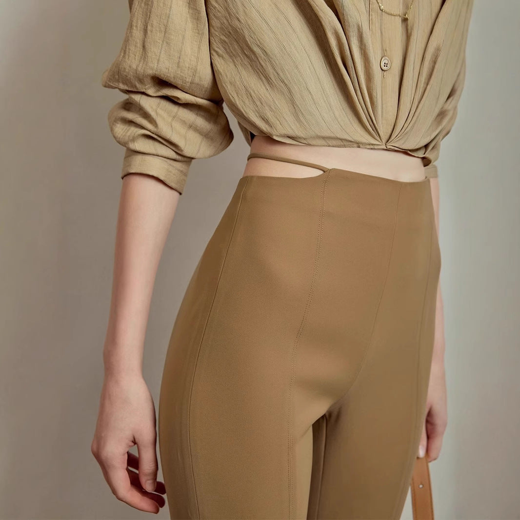 Ladies Elegant and figure-hugging Flared Trousers Drune