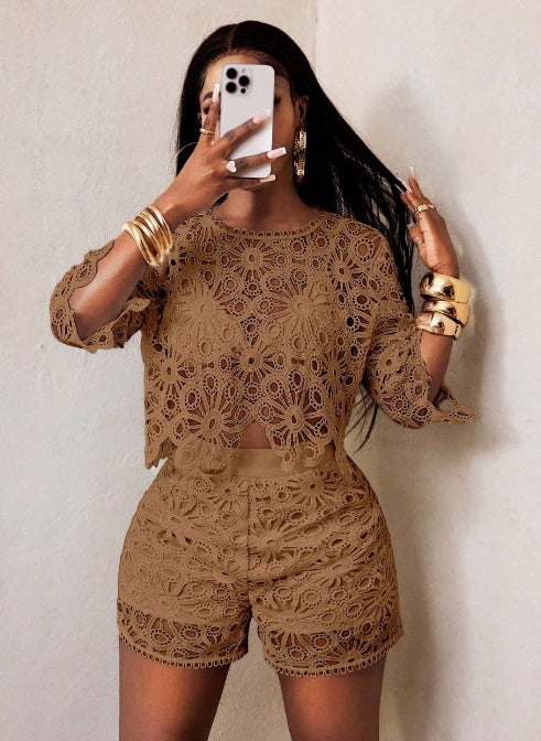 Women's airy crochet two-piece set with floral lace, short top and high-waisted tailored pants Mune Fashion