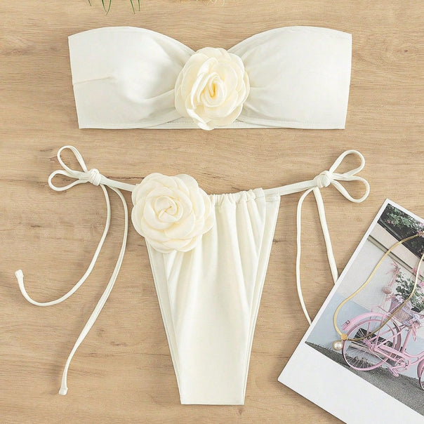 Women's bandeau bikini with decorative floral appliqués Mune Fashion