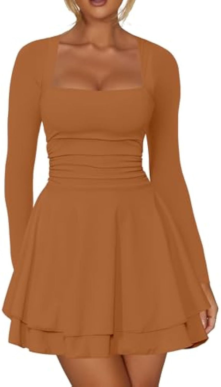 Ladies figure-hugging jersey mini dress with square neckline, tailored fit and tiered skirt Drune