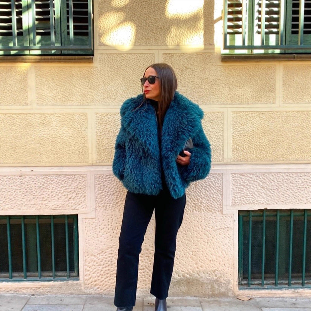 Women's Short Textured Faux Fur Coat with Voluminous Shawl Collar Mune Fashion