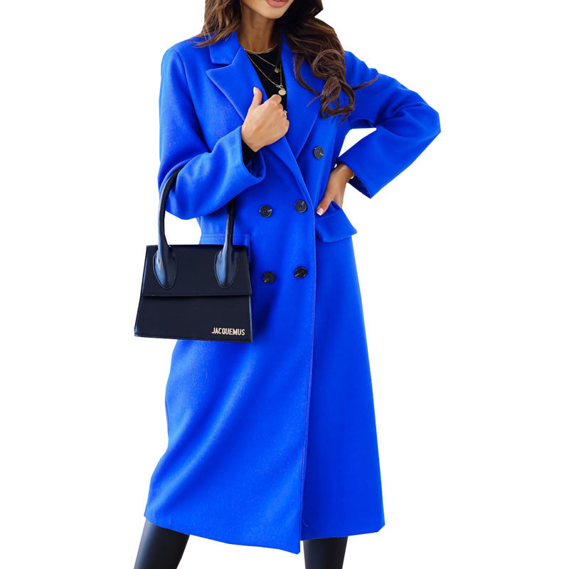 Women's double-breasted wool blend coat with fitted silhouette, notched collar and patch pockets Mune Fashion