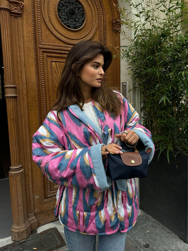 Women's quilted kimono jacket with ikat print, oversized cut and contrasting cuffs Mune Fashion