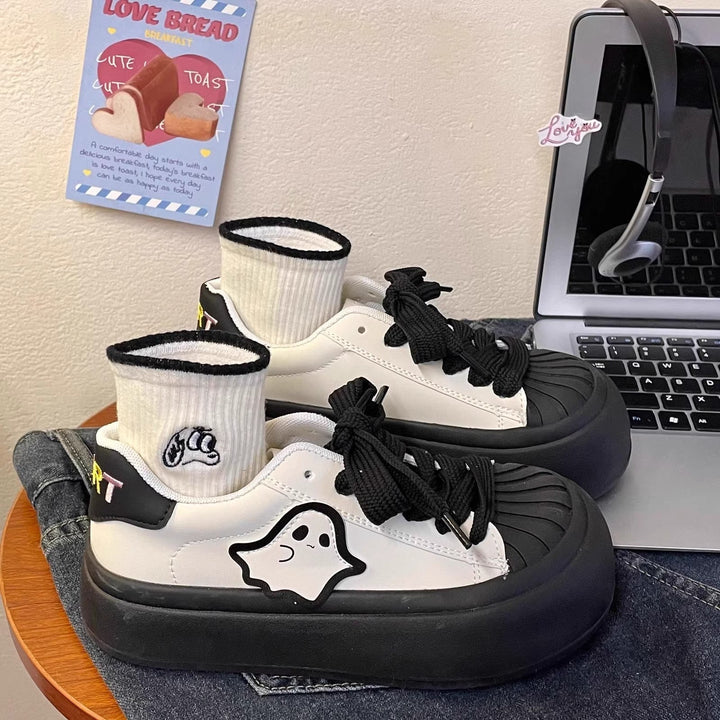 Women Playful Sneakers with Unique Design and Thick Sole Mune Fashion