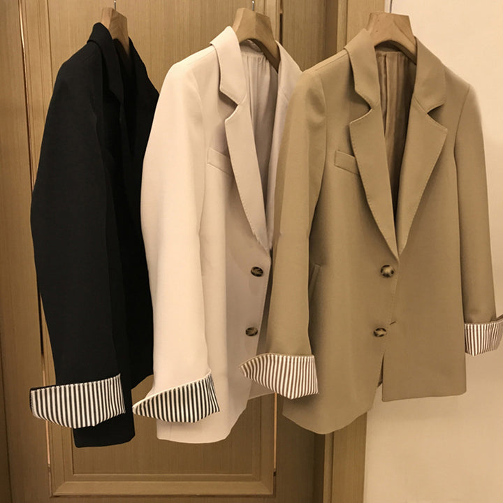Women's Elegant Blazer with Contrasting Sleeve Cuffs Mune Fashion