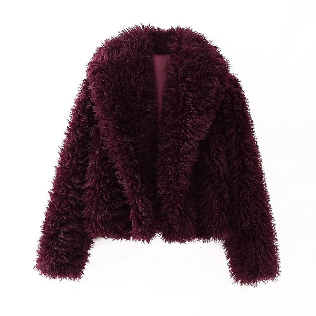 Ladies' short faux fur coat with oversized shawl collar and soft lining Mune Fashion
