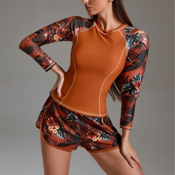Damen Sportlicher Surf-Look mit langärmligem Oberteil und Shorts Echo Archiv