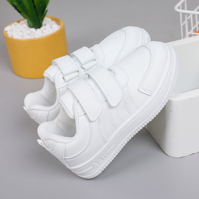 Women’s sneakers with adjustable Velcro closure and ergonomic cushioning Mune Fashion