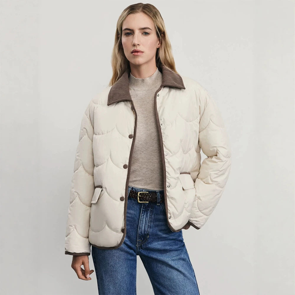 Women's quilted short jacket with wave quilting and cord collar Mune Fashion