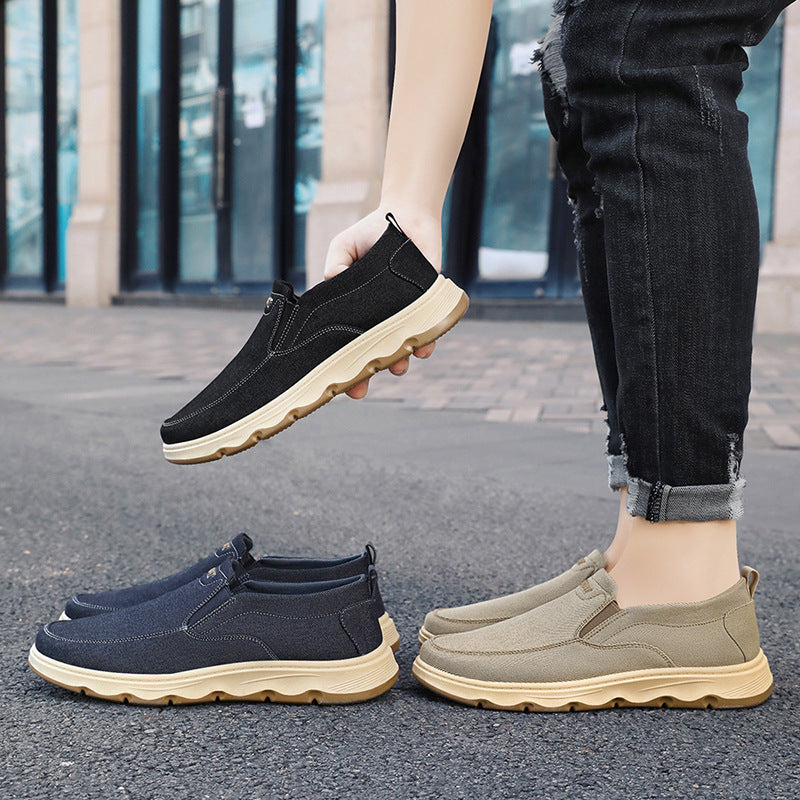 Men's lightweight breathable canvas slip-on casual shoe with elastic entry and cushioned lightweight sole Mune Fashion