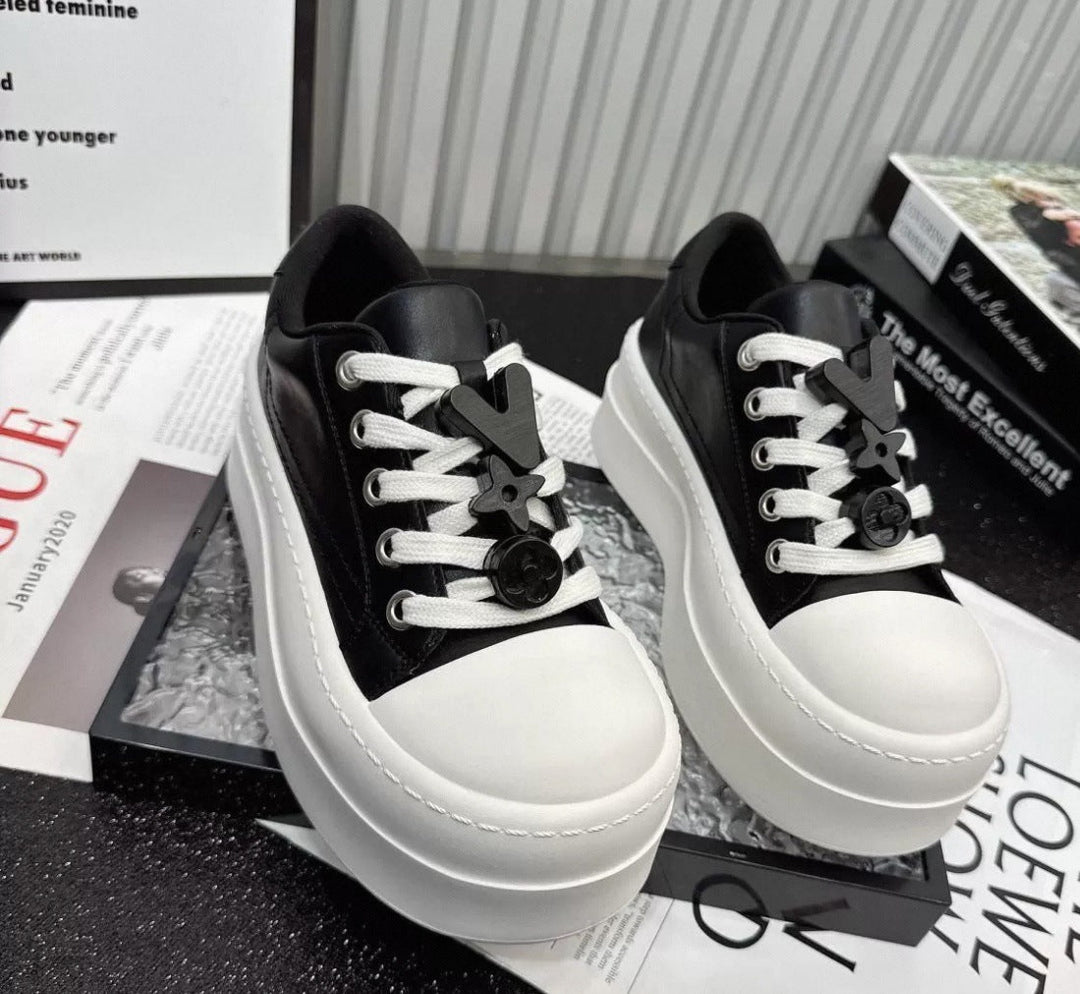 Women's Fashion Sneakers with Eye-Catching Design Mune Fashion