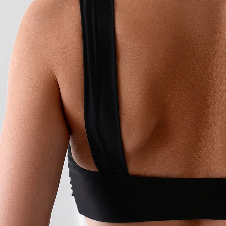 Women's bikini top with elegant V-neckline and wide straps Mune Fashion