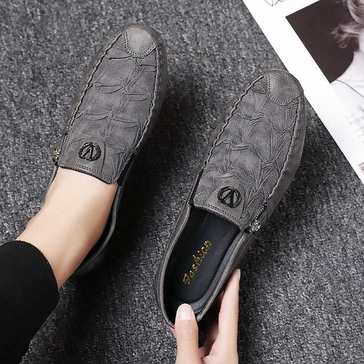 Men's elegant leather-look slip-ons with decorative zipper, hand-stitched moccasin seam and flexible comfort sole Mune Fashion