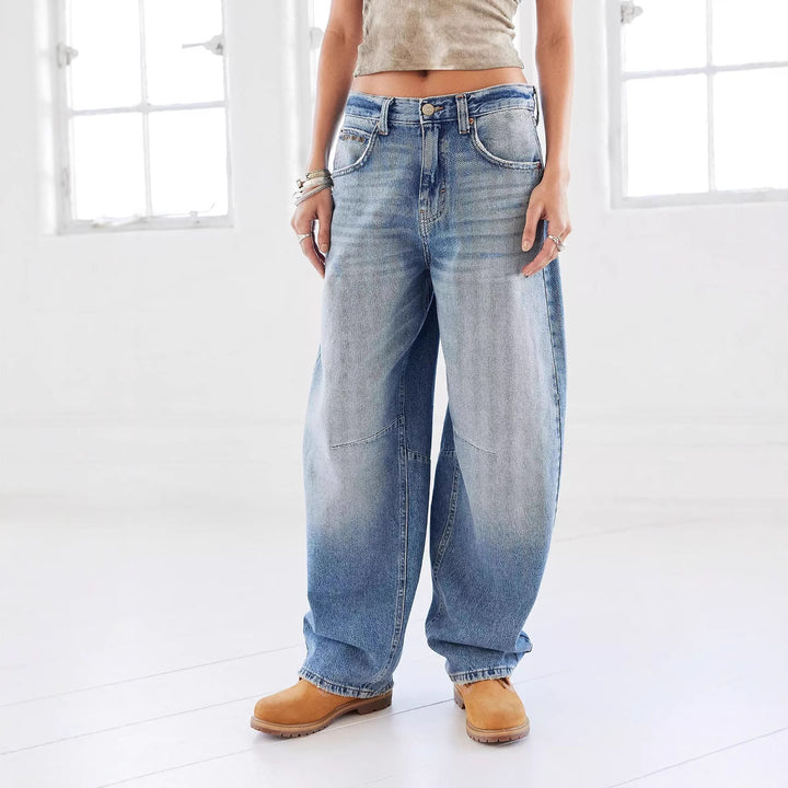 Women's wide low-slung baggy jeans with knee panels and relaxed fit Mune Fashion