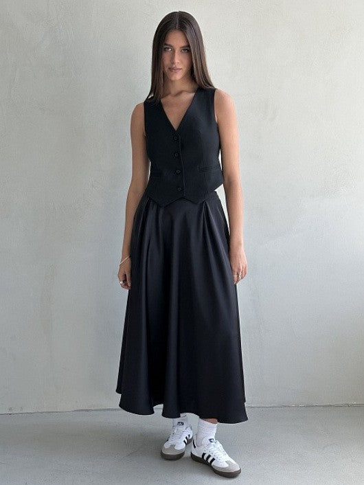 Women's Flowing Satin Midi Skirt with High Waist and Pleats Mune Fashion